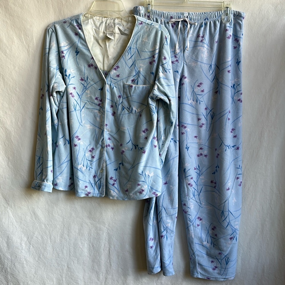 Aria pastel blue floral pajamas set, size M
